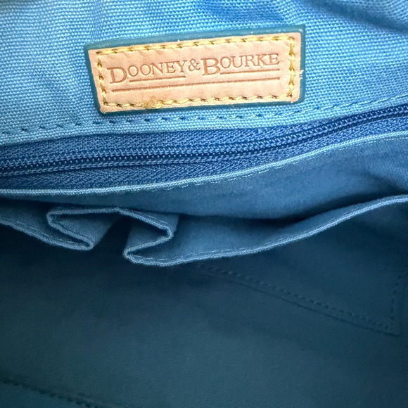 Dooney and Bourke Blue Signature Coated Canvas Barrel Bag and Tan Leather Straps - Picture 11 of 11